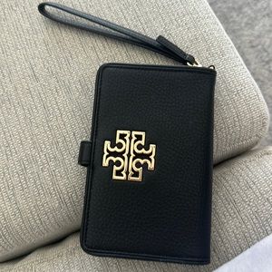 Tory burch wrist wallet pouch